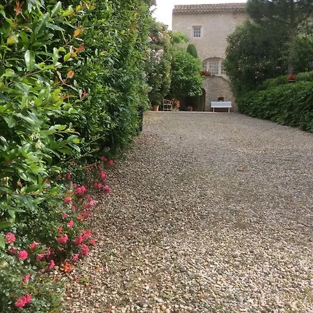 Le Jardin Hébergement de vacances *