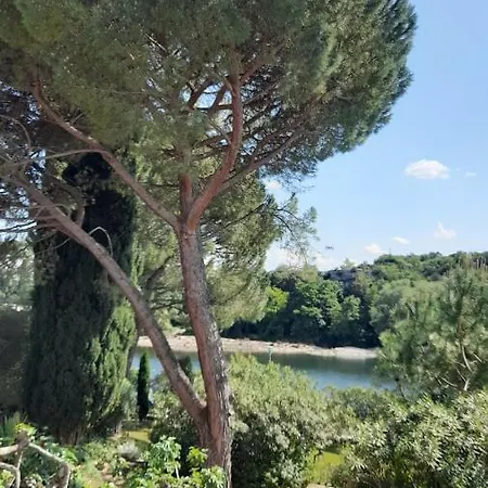 Le Jardin Hébergement de vacances Saint-Martin-dʼArdèche